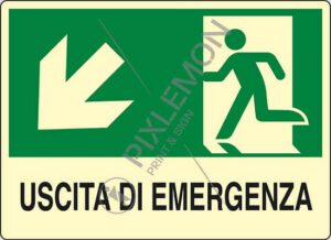 cartello USCITA DI EMERGENZA (scala in basso a sinistra)
