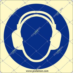 cartello (E obbligatorio indossare le protezioni dell'udito - wear ear protection)
