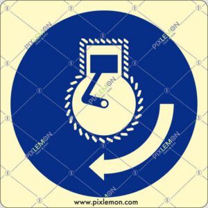 cartello (accendere il motore nella procedura di lancio in mare - start engine in launch sequence)