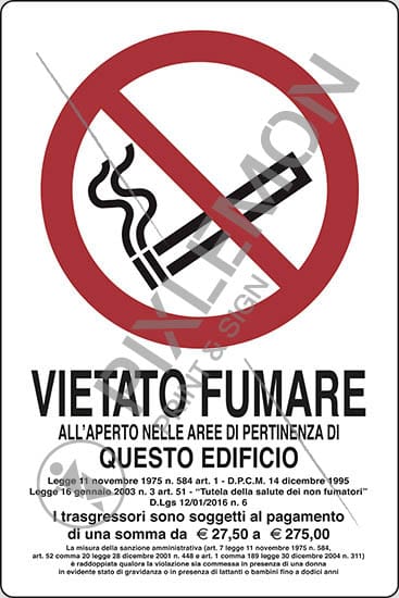 cartello VIETATO FUMARE ALL’APERTO NELLE AREE DI PERTINENZA DI QUESTO EDIFICIO...