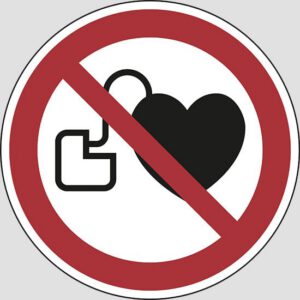 cartello (no access for people with active implanted cardiac devices)