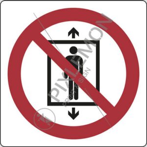 cartello (vietato l'uso di questo ascensore alle persone - do not use this lift for people)