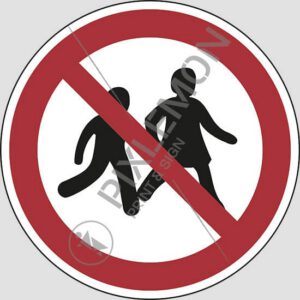 cartello (no children allowed)